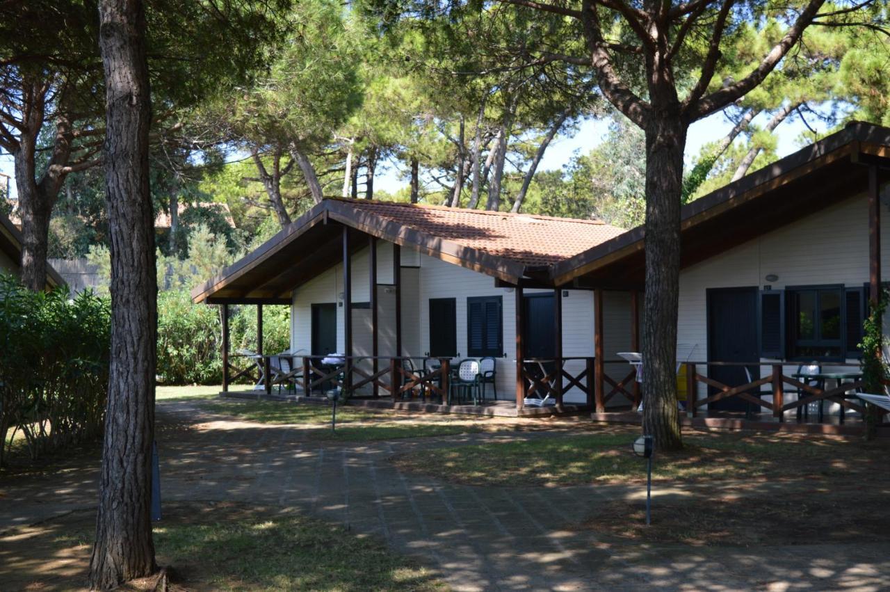 Settebello Village Lido Di Fondi Bagian luar foto