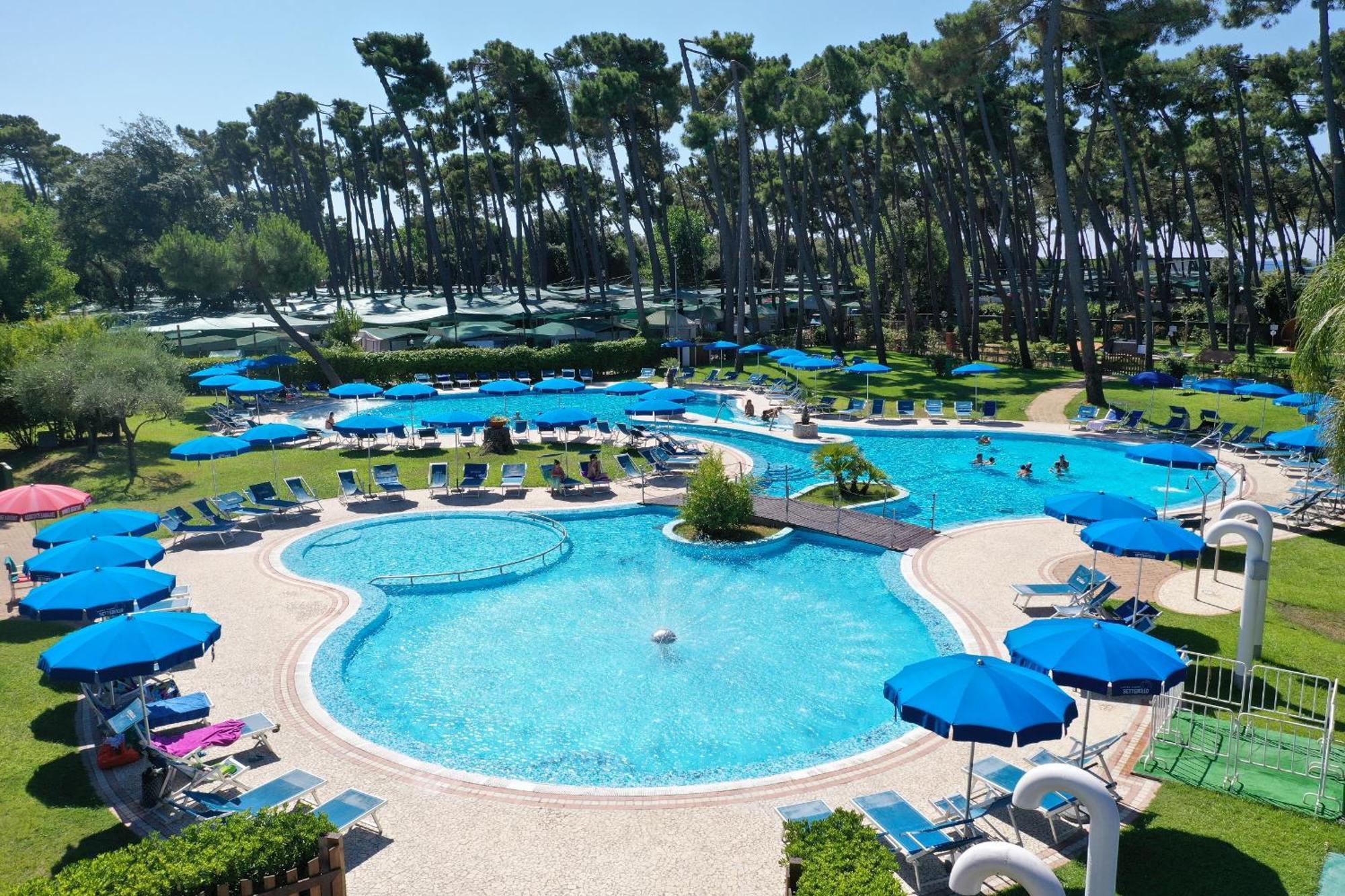 Settebello Village Lido Di Fondi Bagian luar foto