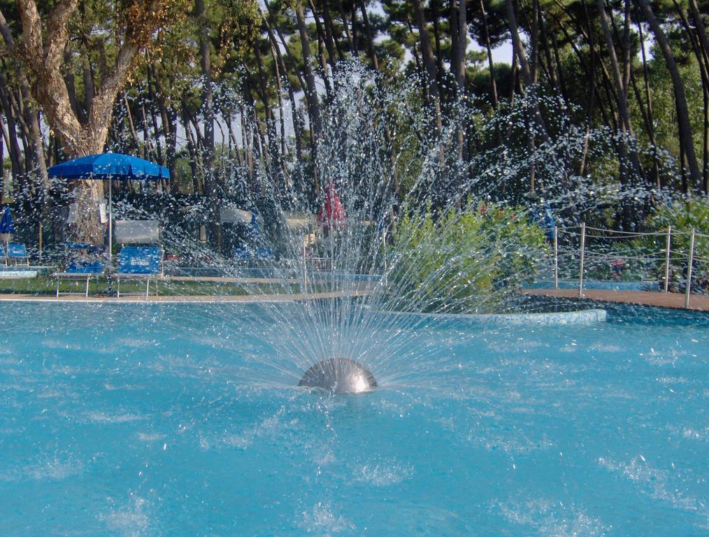 Settebello Village Lido Di Fondi Bagian luar foto