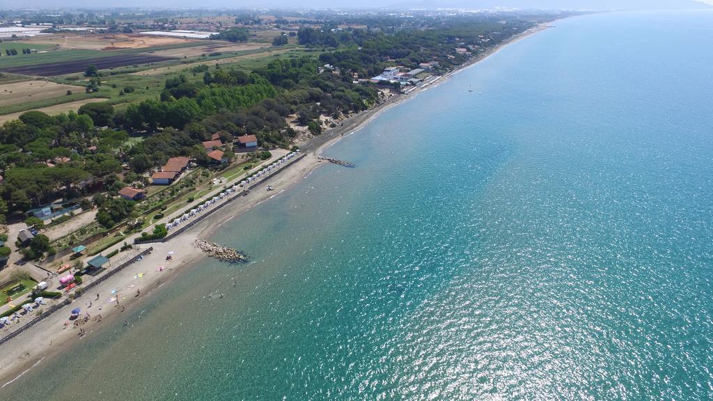 Settebello Village Lido Di Fondi Bagian luar foto