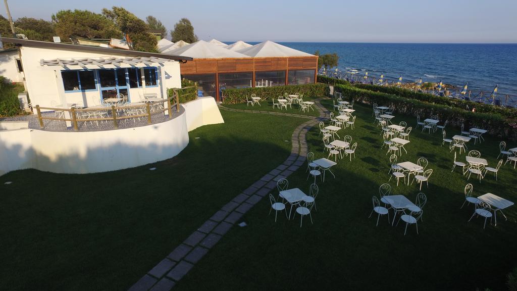 Settebello Village Lido Di Fondi Bagian luar foto